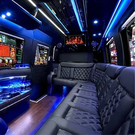 Mercedes-Sprinter-Limo-2